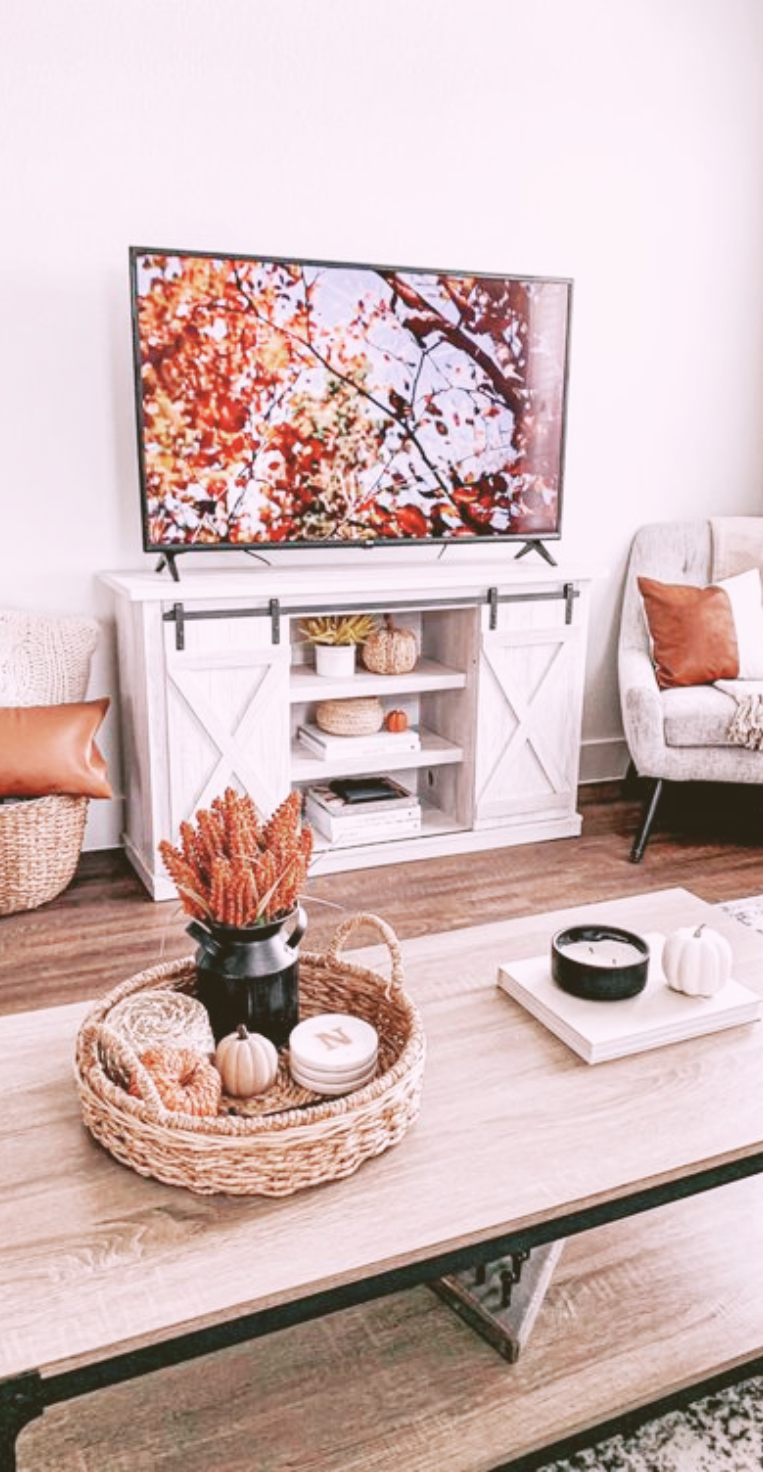 19 Gorgeous Autumn Coffee Table Decor Ideas For Your Home (and How to Recreate them)