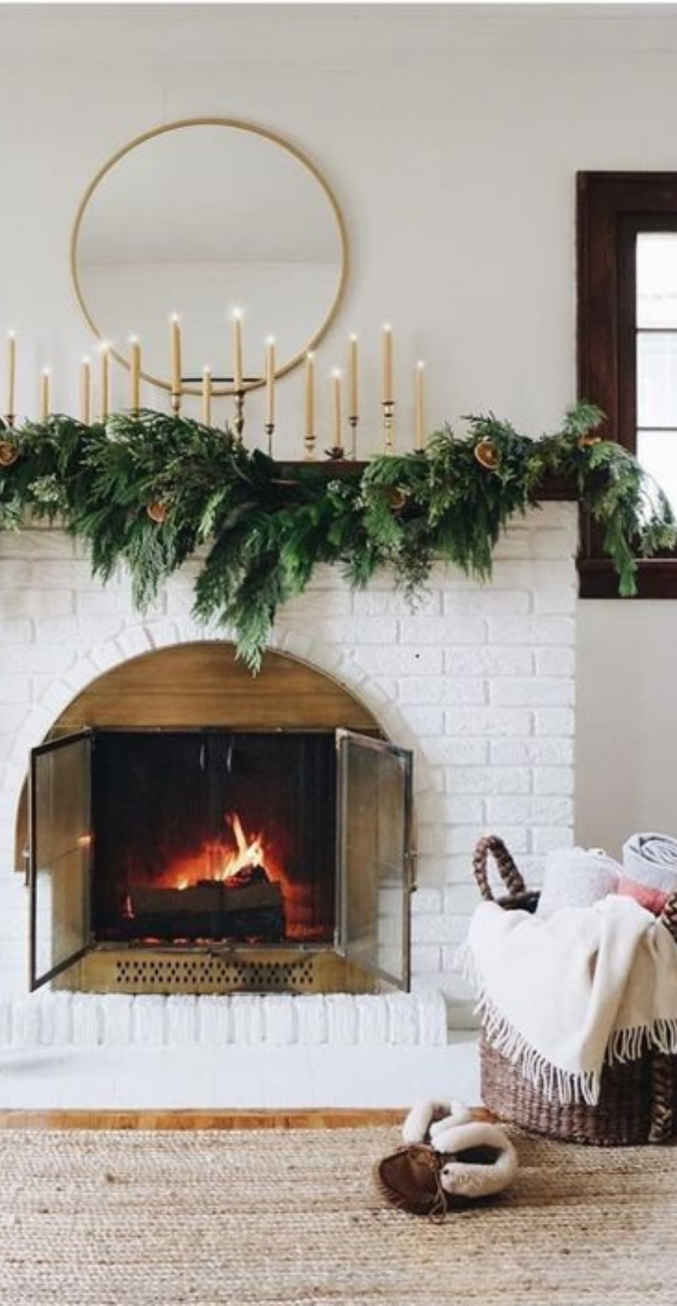 12 Simple Christmas Decorating Ideas your Mantel needs this year