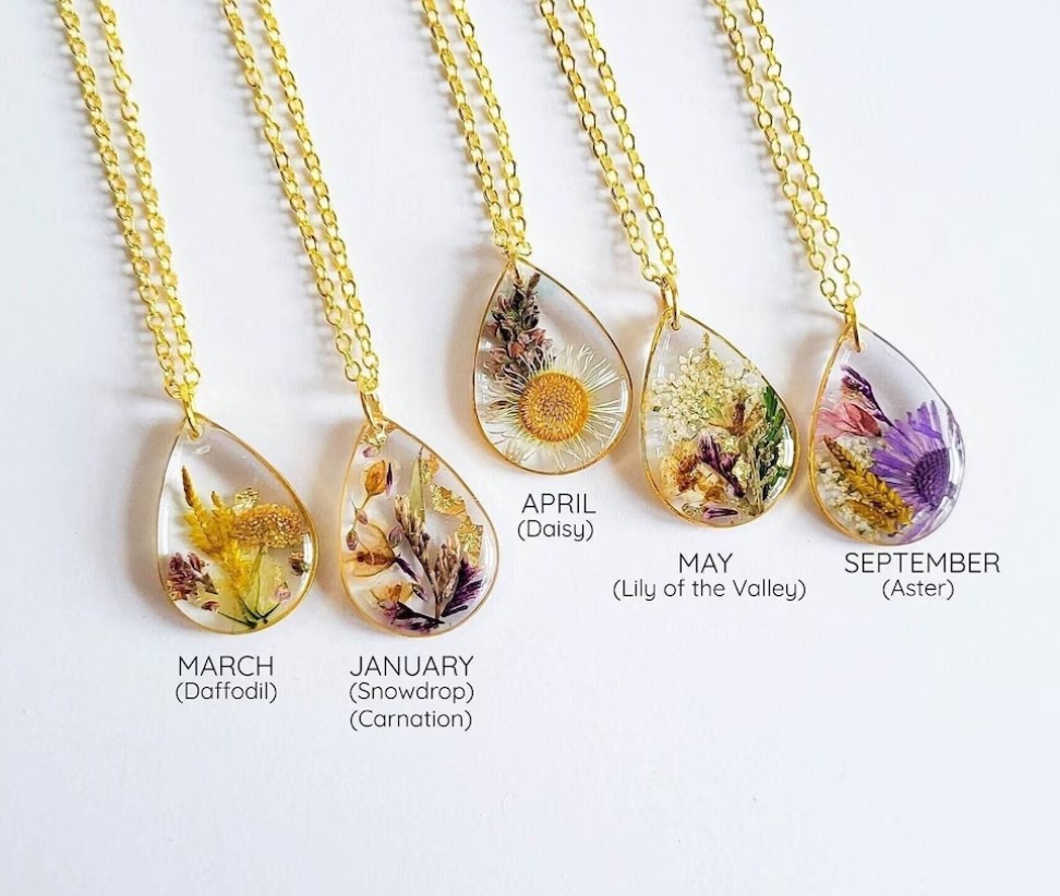 Birth month flower necklace, unique gift for her Birthday, pressed flower necklace, dried flower resin jewelry, botanical jewelry, nature - Etsy