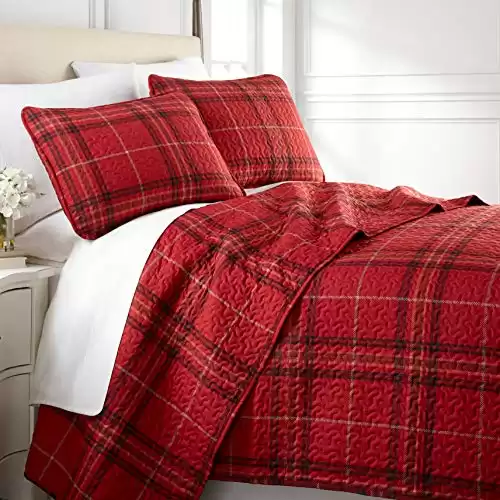Vilano Plaid Collection, Premium Quality, Soft, Wrinkle & Fade Resistant, Easy Case, Oversized Quilt Cover Set with 1 Quilt Set and 2 Shams, King/California King, Red