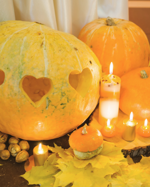 fall wedding idea with pumpkins